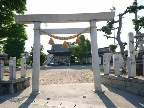 神明社の鳥居