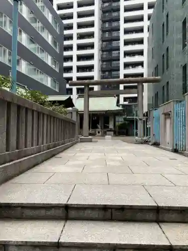 宮益御嶽神社の{uncategorized: "未分類", other: "その他", undefined: "問題あり", building: "その他建物", grave: "お墓", sacred_gate: "鳥居", guardian: "狛犬", statue: "像", buddha: "仏像", history: "歴史", nature: "自然", garden: "庭園", animal: "動物", pagoda: "塔", temizu: "手水舎", mountain_gate: "山門・神門", sanctuary: "本殿・本堂", subordinate: "末社・摂社", art: "芸術", scenery: "景色", jizo: "地蔵", ema: "絵馬", goshuin: "御朱印", omikuji: "おみくじ", items: "授与品その他", amulet: "お守り", goshuincho: "御朱印帳", eats: "食事", festival: "お祭り", votive_dance: "神楽", shichigosan: "七五三参", wedding: "結婚式", experience: "体験その他", initially: "初詣", around: "周辺", anti_infection: "感染症対策"}