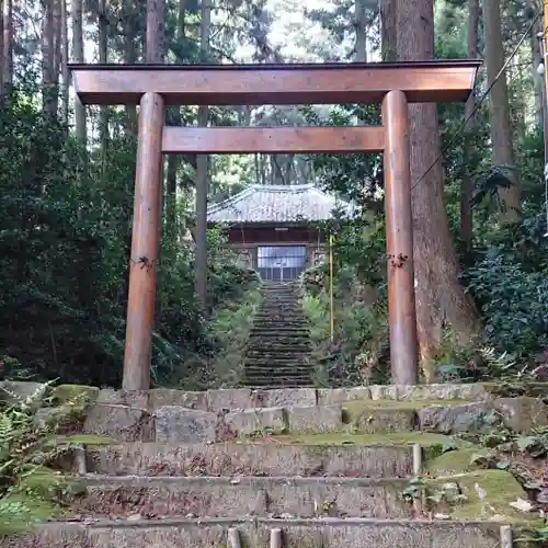 神明社の鳥居