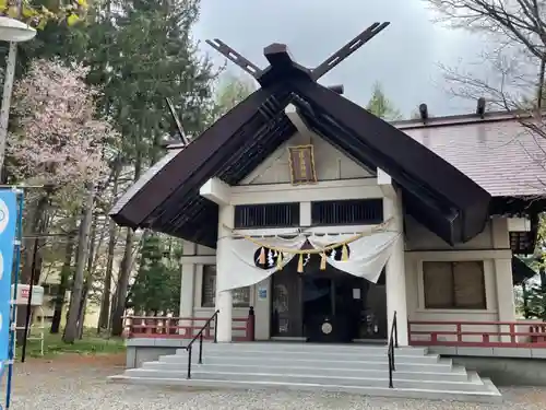 北広島市総鎮守　廣島神社の本殿