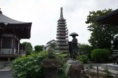 毘盧遮那寺の像