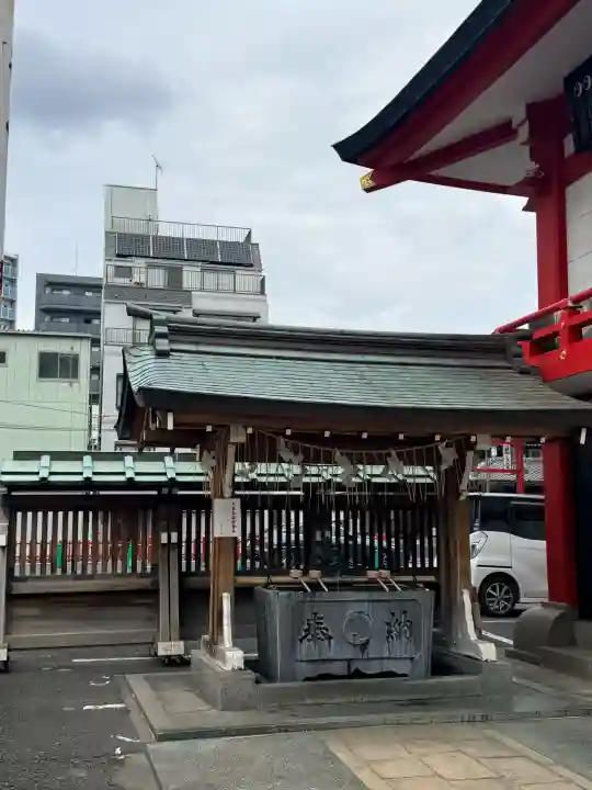 鷲神社の{uncategorized: "未分類", other: "その他", undefined: "問題あり", building: "その他建物", grave: "お墓", sacred_gate: "鳥居", guardian: "狛犬", statue: "像", buddha: "仏像", history: "歴史", nature: "自然", garden: "庭園", animal: "動物", pagoda: "塔", temizu: "手水舎", mountain_gate: "山門・神門", sanctuary: "本殿・本堂", subordinate: "末社・摂社", art: "芸術", scenery: "景色", jizo: "地蔵", ema: "絵馬", goshuin: "御朱印", omikuji: "おみくじ", items: "授与品その他", amulet: "お守り", goshuincho: "御朱印帳", eats: "食事", festival: "お祭り", votive_dance: "神楽", shichigosan: "七五三参", wedding: "結婚式", experience: "体験その他", initially: "初詣", around: "周辺", anti_infection: "感染症対策"}