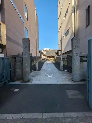 日蓮宗　浄運寺の山門