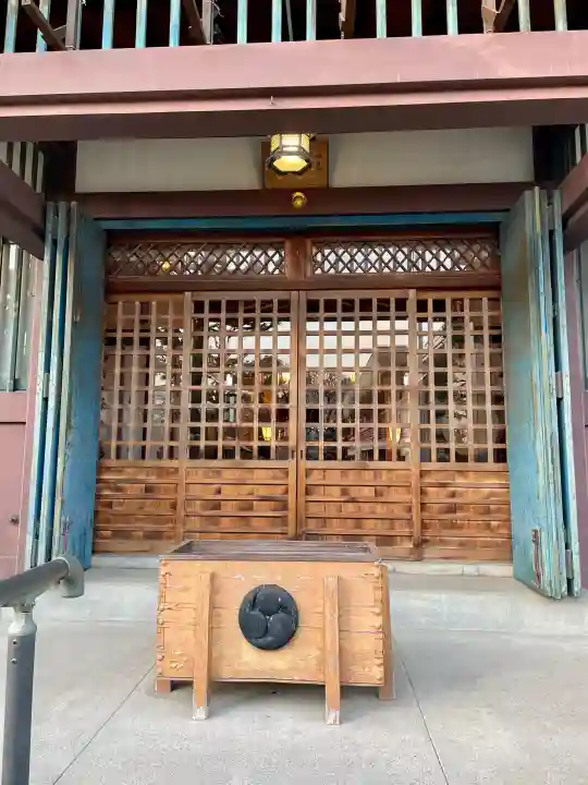 熊野神社の{uncategorized: "未分類", other: "その他", undefined: "問題あり", building: "その他建物", grave: "お墓", sacred_gate: "鳥居", guardian: "狛犬", statue: "像", buddha: "仏像", history: "歴史", nature: "自然", garden: "庭園", animal: "動物", pagoda: "塔", temizu: "手水舎", mountain_gate: "山門・神門", sanctuary: "本殿・本堂", subordinate: "末社・摂社", art: "芸術", scenery: "景色", jizo: "地蔵", ema: "絵馬", goshuin: "御朱印", omikuji: "おみくじ", items: "授与品その他", amulet: "お守り", goshuincho: "御朱印帳", eats: "食事", festival: "お祭り", votive_dance: "神楽", shichigosan: "七五三参", wedding: "結婚式", experience: "体験その他", initially: "初詣", around: "周辺", anti_infection: "感染症対策"}