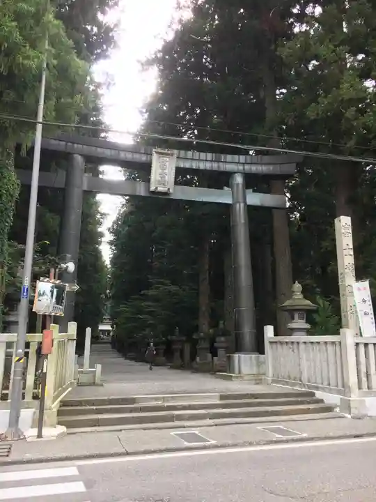 北口本宮冨士浅間神社の鳥居