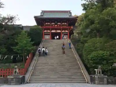 鶴岡八幡宮の山門・神門