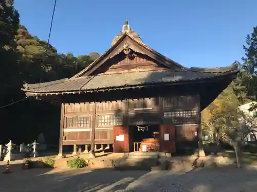 染羽天石勝神社の本殿