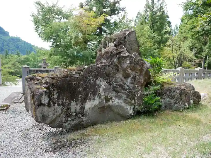 八海山尊神社のその他建物