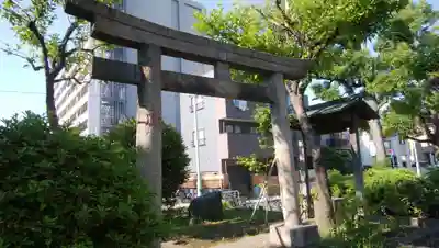 安井大市稲荷神社の鳥居