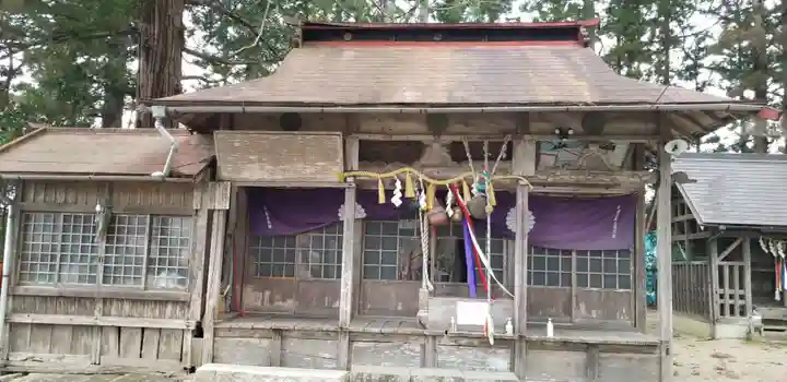 宇那禰神社の本殿・本堂