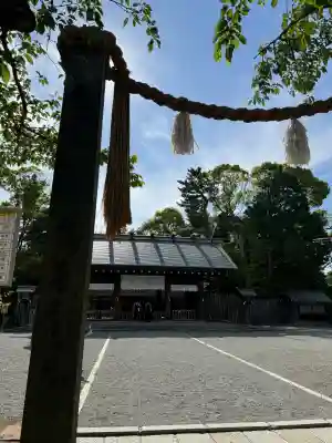 伊勢山皇大神宮の{uncategorized: "未分類", other: "その他", undefined: "問題あり", building: "その他建物", grave: "お墓", sacred_gate: "鳥居", guardian: "狛犬", statue: "像", buddha: "仏像", history: "歴史", nature: "自然", garden: "庭園", animal: "動物", pagoda: "塔", temizu: "手水舎", mountain_gate: "山門・神門", sanctuary: "本殿・本堂", subordinate: "末社・摂社", art: "芸術", scenery: "景色", jizo: "地蔵", ema: "絵馬", goshuin: "御朱印", omikuji: "おみくじ", items: "授与品その他", amulet: "お守り", goshuincho: "御朱印帳", eats: "食事", festival: "お祭り", votive_dance: "神楽", shichigosan: "七五三参", wedding: "結婚式", experience: "体験その他", initially: "初詣", around: "周辺", anti_infection: "感染症対策"}