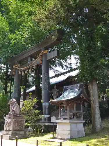 諏訪大社上社前宮(長野県)