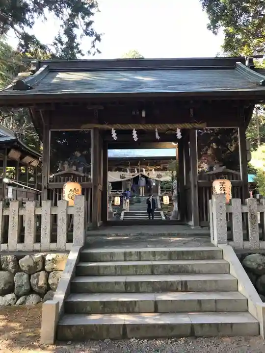 草薙神社の山門・神門