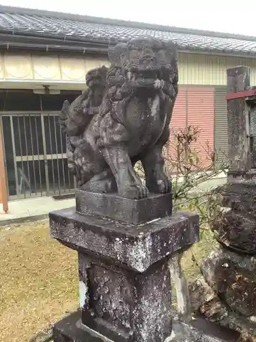 神明神社の狛犬