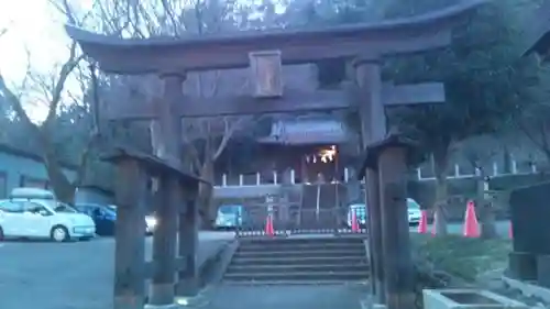 高尾山麓氷川神社の鳥居