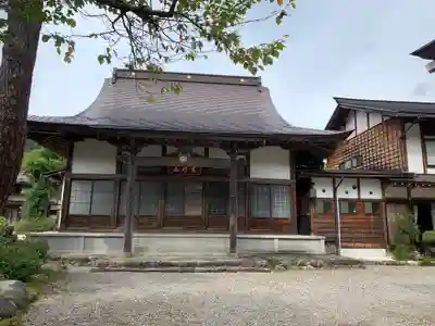 本覚寺の本殿・本堂