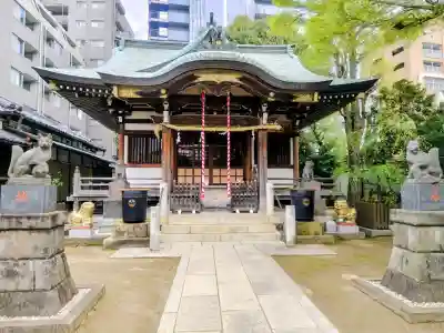 綾瀬稲荷神社の{uncategorized: "未分類", other: "その他", undefined: "問題あり", building: "その他建物", grave: "お墓", sacred_gate: "鳥居", guardian: "狛犬", statue: "像", buddha: "仏像", history: "歴史", nature: "自然", garden: "庭園", animal: "動物", pagoda: "塔", temizu: "手水舎", mountain_gate: "山門・神門", sanctuary: "本殿・本堂", subordinate: "末社・摂社", art: "芸術", scenery: "景色", jizo: "地蔵", ema: "絵馬", goshuin: "御朱印", omikuji: "おみくじ", items: "授与品その他", amulet: "お守り", goshuincho: "御朱印帳", eats: "食事", festival: "お祭り", votive_dance: "神楽", shichigosan: "七五三参", wedding: "結婚式", experience: "体験その他", initially: "初詣", around: "周辺", anti_infection: "感染症対策"}