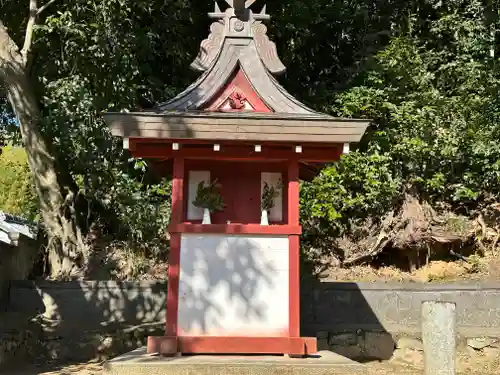 三井神社の塔