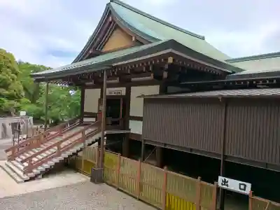 成田山新勝寺の{uncategorized: "未分類", other: "その他", undefined: "問題あり", building: "その他建物", grave: "お墓", sacred_gate: "鳥居", guardian: "狛犬", statue: "像", buddha: "仏像", history: "歴史", nature: "自然", garden: "庭園", animal: "動物", pagoda: "塔", temizu: "手水舎", mountain_gate: "山門・神門", sanctuary: "本殿・本堂", subordinate: "末社・摂社", art: "芸術", scenery: "景色", jizo: "地蔵", ema: "絵馬", goshuin: "御朱印", omikuji: "おみくじ", items: "授与品その他", amulet: "お守り", goshuincho: "御朱印帳", eats: "食事", festival: "お祭り", votive_dance: "神楽", shichigosan: "七五三参", wedding: "結婚式", experience: "体験その他", initially: "初詣", around: "周辺", anti_infection: "感染症対策"}