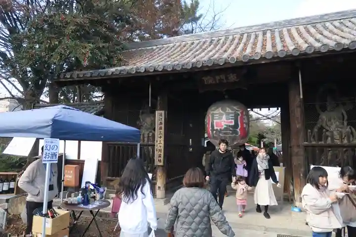 東門院の山門・神門