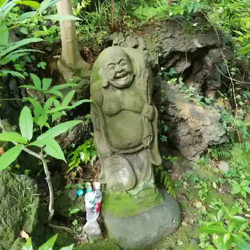 赤坂氷川神社の像