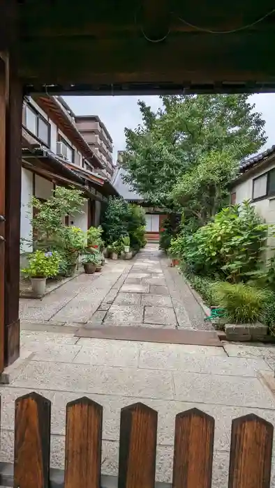 三宝寺の建物その他