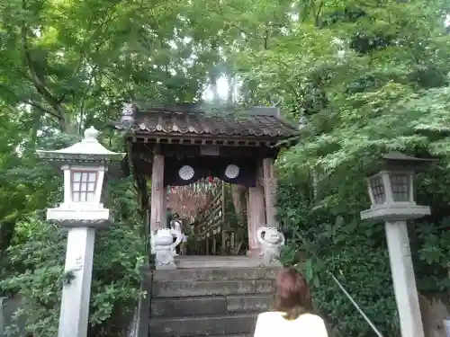 如意輪寺の山門