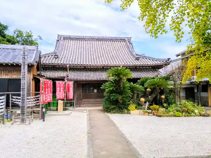 安楽寺の本殿・本堂