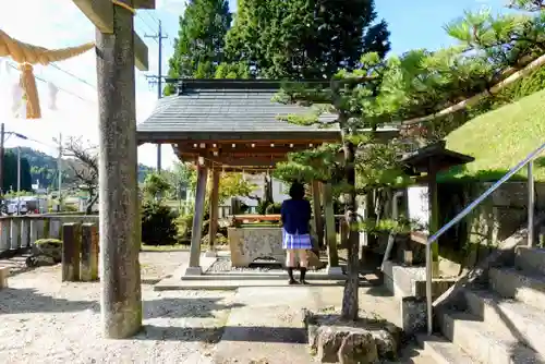 白鳥神社の手水