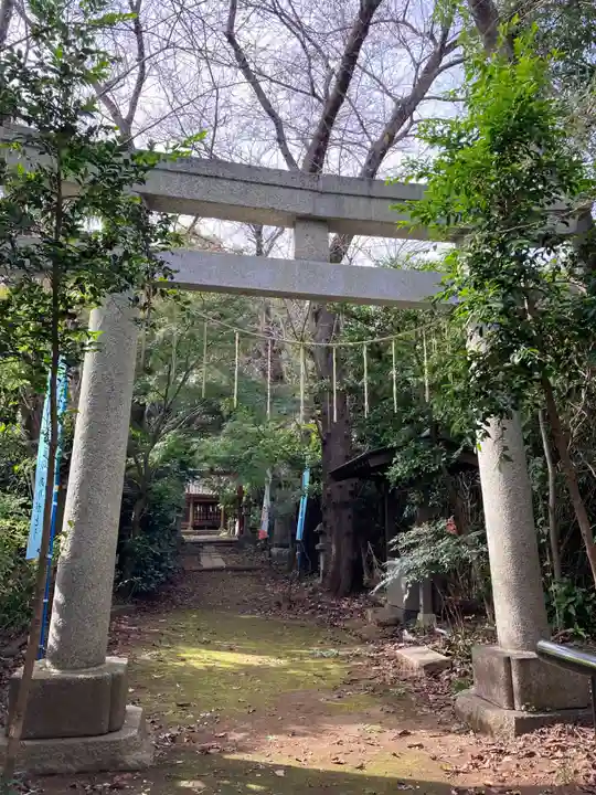 頼政神社の鳥居