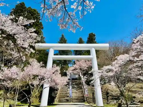 土津神社｜こどもと出世の神さまの鳥居