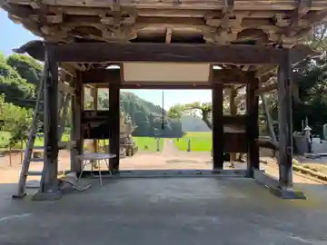芳泰寺の山門・神門