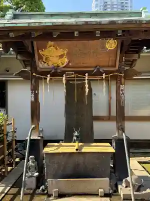 品川神社の手水舎