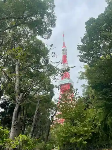 増上寺の{uncategorized: "未分類", other: "その他", undefined: "問題あり", building: "その他建物", grave: "お墓", sacred_gate: "鳥居", guardian: "狛犬", statue: "像", buddha: "仏像", history: "歴史", nature: "自然", garden: "庭園", animal: "動物", pagoda: "塔", temizu: "手水舎", mountain_gate: "山門・神門", sanctuary: "本殿・本堂", subordinate: "末社・摂社", art: "芸術", scenery: "景色", jizo: "地蔵", ema: "絵馬", goshuin: "御朱印", omikuji: "おみくじ", items: "授与品その他", amulet: "お守り", goshuincho: "御朱印帳", eats: "食事", festival: "お祭り", votive_dance: "神楽", shichigosan: "七五三参", wedding: "結婚式", experience: "体験その他", initially: "初詣", around: "周辺", anti_infection: "感染症対策"}