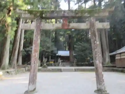 室生龍穴神社の鳥居