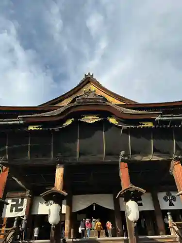 善光寺の本殿・本堂