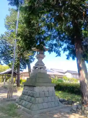 神明神社の{uncategorized: "未分類", other: "その他", undefined: "問題あり", building: "その他建物", grave: "お墓", sacred_gate: "鳥居", guardian: "狛犬", statue: "像", buddha: "仏像", history: "歴史", nature: "自然", garden: "庭園", animal: "動物", pagoda: "塔", temizu: "手水舎", mountain_gate: "山門・神門", sanctuary: "本殿・本堂", subordinate: "末社・摂社", art: "芸術", scenery: "景色", jizo: "地蔵", ema: "絵馬", goshuin: "御朱印", omikuji: "おみくじ", items: "授与品その他", amulet: "お守り", goshuincho: "御朱印帳", eats: "食事", festival: "お祭り", votive_dance: "神楽", shichigosan: "七五三参", wedding: "結婚式", experience: "体験その他", initially: "初詣", around: "周辺", anti_infection: "感染症対策"}