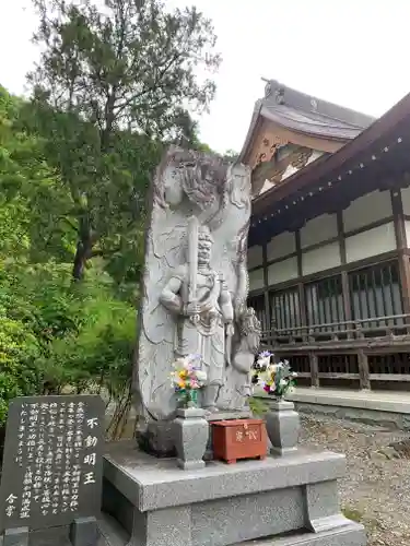 金藏院（聖法寺）の像
