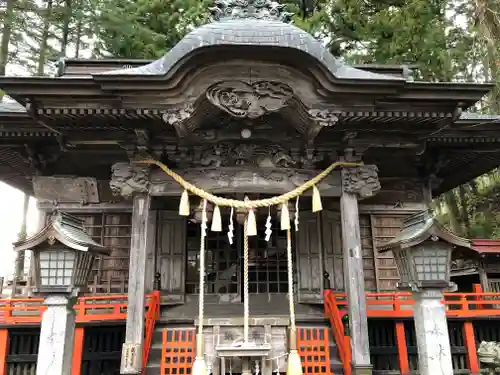 刈田嶺神社の本殿