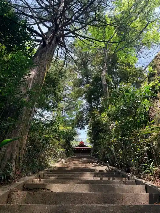 須賀神社 奥の院の{uncategorized: "未分類", other: "その他", undefined: "問題あり", building: "その他建物", grave: "お墓", sacred_gate: "鳥居", guardian: "狛犬", statue: "像", buddha: "仏像", history: "歴史", nature: "自然", garden: "庭園", animal: "動物", pagoda: "塔", temizu: "手水舎", mountain_gate: "山門・神門", sanctuary: "本殿・本堂", subordinate: "末社・摂社", art: "芸術", scenery: "景色", jizo: "地蔵", ema: "絵馬", goshuin: "御朱印", omikuji: "おみくじ", items: "授与品その他", amulet: "お守り", goshuincho: "御朱印帳", eats: "食事", festival: "お祭り", votive_dance: "神楽", shichigosan: "七五三参", wedding: "結婚式", experience: "体験その他", initially: "初詣", around: "周辺", anti_infection: "感染症対策"}