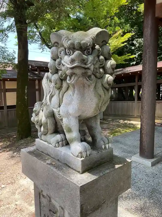 六所社(金城町)の狛犬