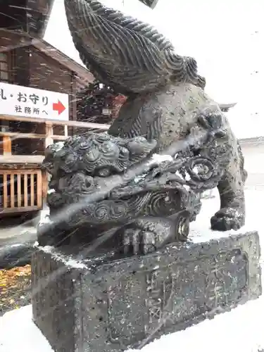 北海道神宮頓宮の狛犬