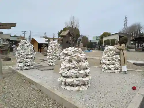 姫嶋神社の{uncategorized: "未分類", other: "その他", undefined: "問題あり", building: "その他建物", grave: "お墓", sacred_gate: "鳥居", guardian: "狛犬", statue: "像", buddha: "仏像", history: "歴史", nature: "自然", garden: "庭園", animal: "動物", pagoda: "塔", temizu: "手水舎", mountain_gate: "山門・神門", sanctuary: "本殿・本堂", subordinate: "末社・摂社", art: "芸術", scenery: "景色", jizo: "地蔵", ema: "絵馬", goshuin: "御朱印", omikuji: "おみくじ", items: "授与品その他", amulet: "お守り", goshuincho: "御朱印帳", eats: "食事", festival: "お祭り", votive_dance: "神楽", shichigosan: "七五三参", wedding: "結婚式", experience: "体験その他", initially: "初詣", around: "周辺", anti_infection: "感染症対策"}