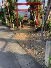 稲荷神社の本殿