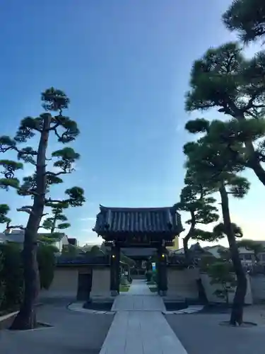 城立寺の山門