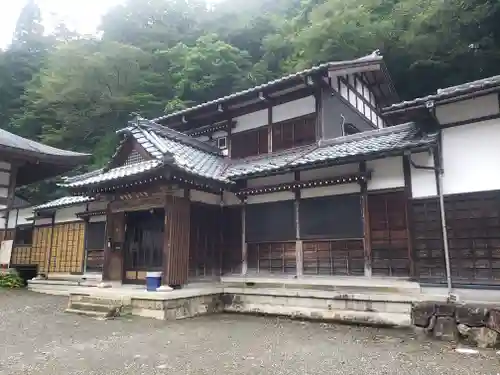 洞寿院の本殿・本堂