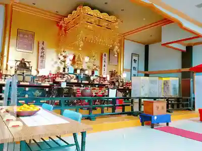 成田山札幌別院新栄寺の本殿・本堂