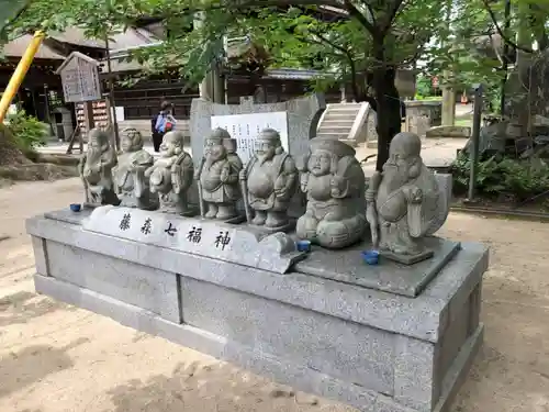 藤森神社の像