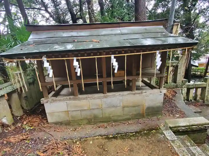 泉神社の末社・摂社