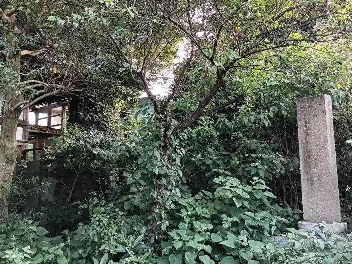 尾津神社の本殿・本堂